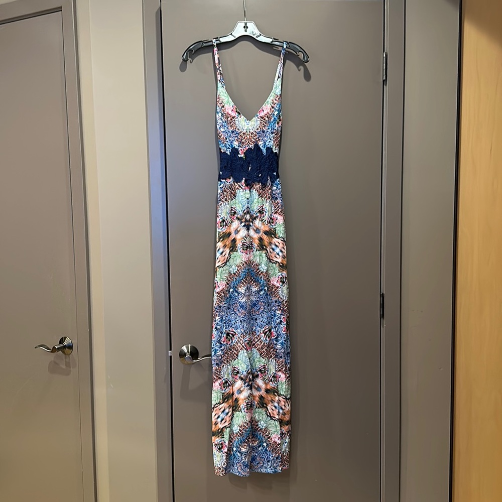 Multi color tie back maxi dress size small